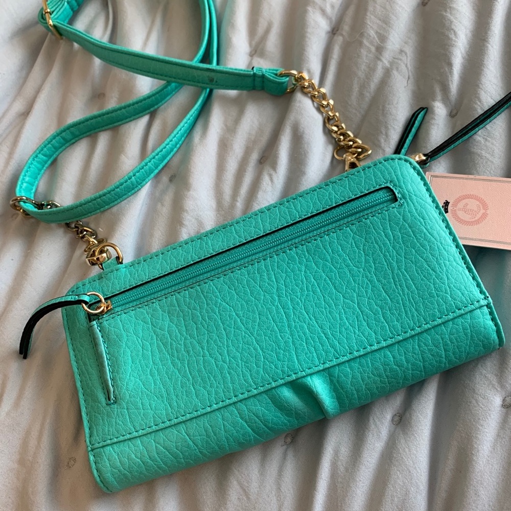 NWT Juicy Couture Vintage Crossbody - Picture 2 of 3